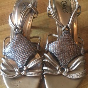 Carlos Santana gold metallic sandal